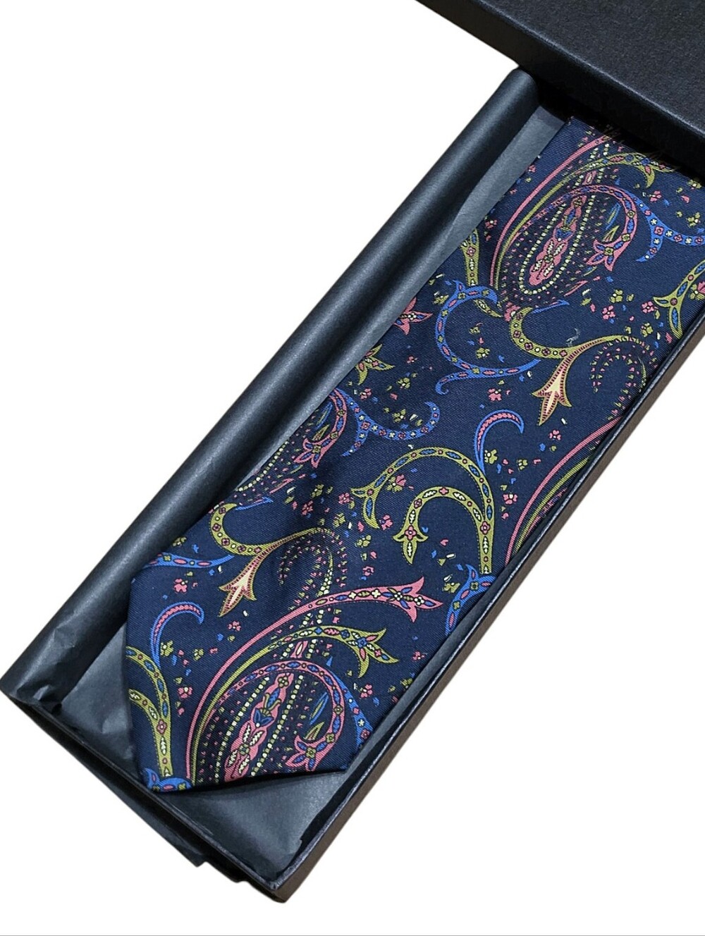 VALENTINO TIE - Picture 15 of 16